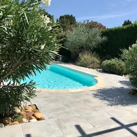 Guest house Le Mazet De L'amathye 2*