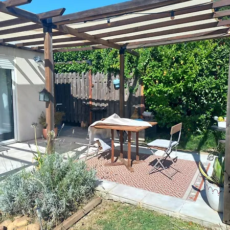 Le Mazet De L'amathye Guest house